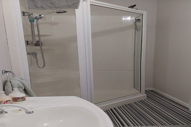 Photo of property in 52 The Track, Plimmerton, Porirua, 5026