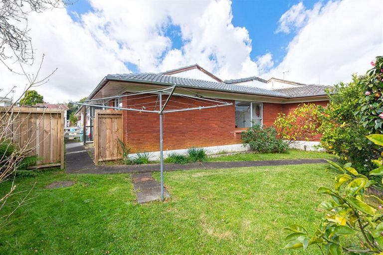 Photo of property in 5/1 Ribblesdale Road, Henderson, Auckland, 0612