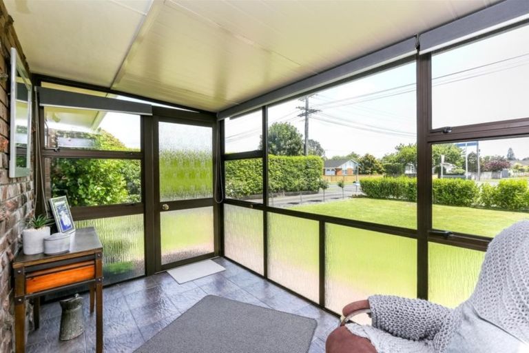 Photo of property in 4 Woodleigh Street, Frankleigh Park, New Plymouth, 4310