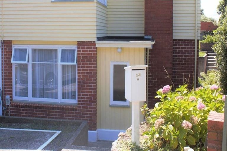 Photo of property in 34 Hungerford Road, Lyall Bay, Wellington, 6022