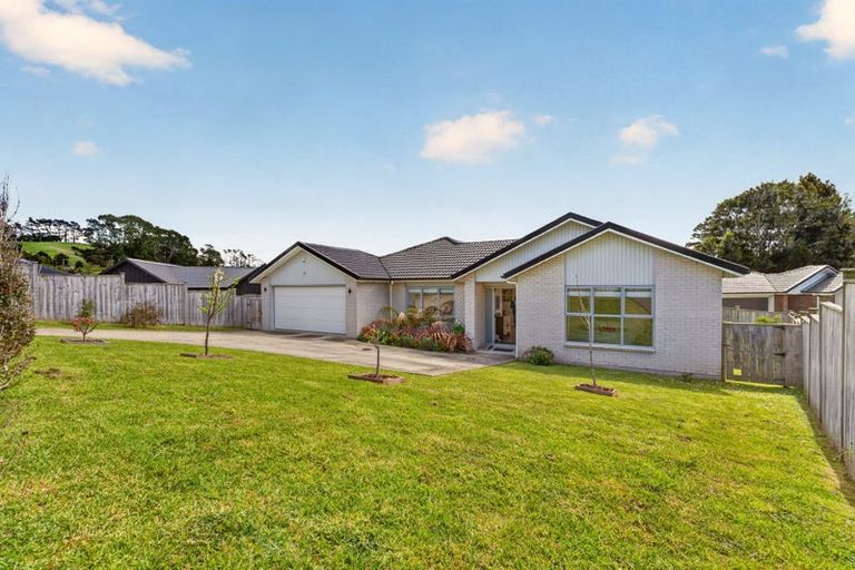 Photo of property in 41 Pukemarino Road, Waimauku, 0812