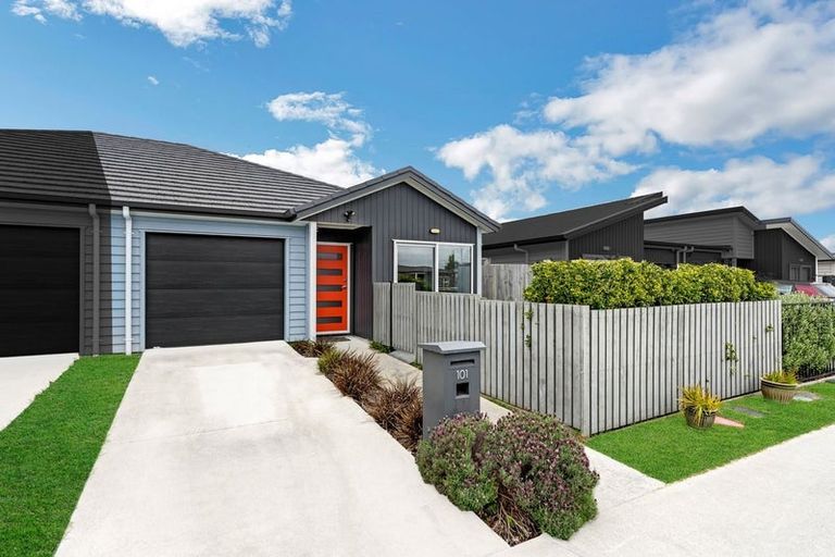 Photo of property in 101 Kuaka Drive, Takanini, 2112