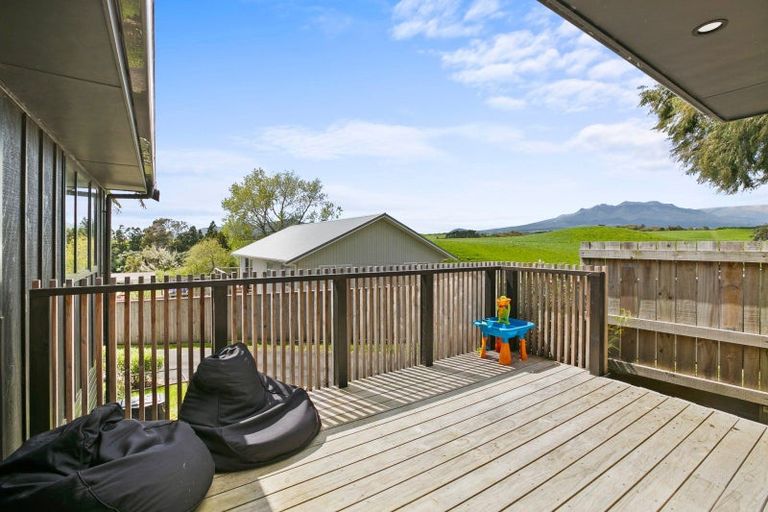 Photo of property in 100 Carthew Street, Okato, 4335