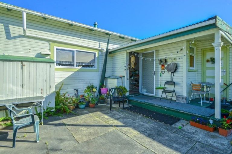 Photo of property in 289 Kahutia Street, Gisborne, 4010