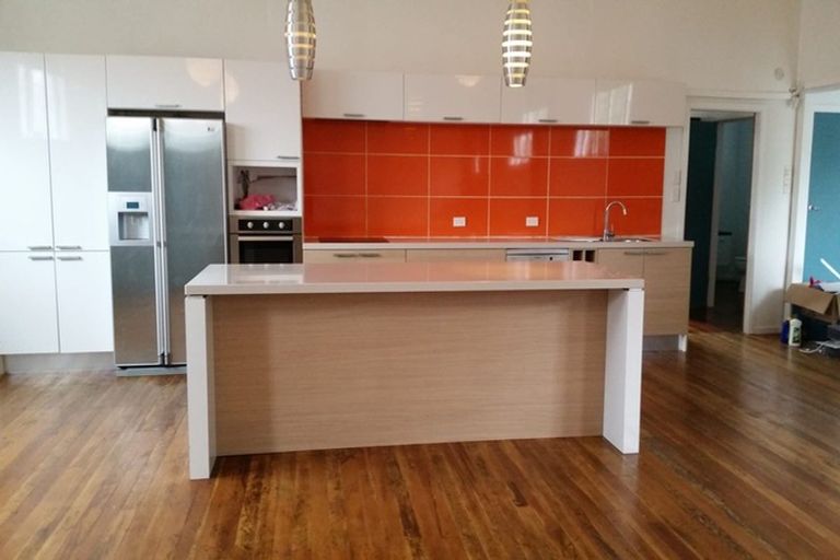 Photo of property in 2 Church Street, Swanson, Auckland, 0612