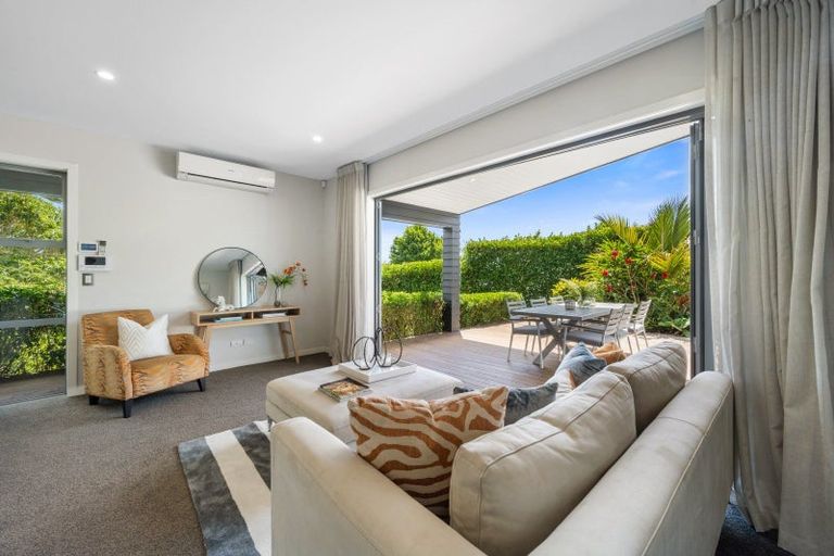 Photo of property in 7 Trident Place, Shelly Park, Auckland, 2014