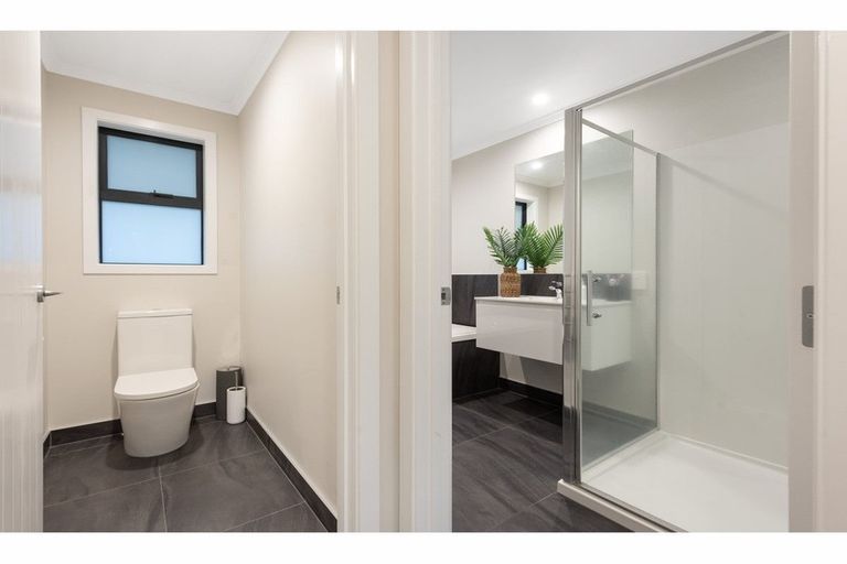 Photo of property in 2 Moira Close, Welcome Bay, Tauranga, 3175