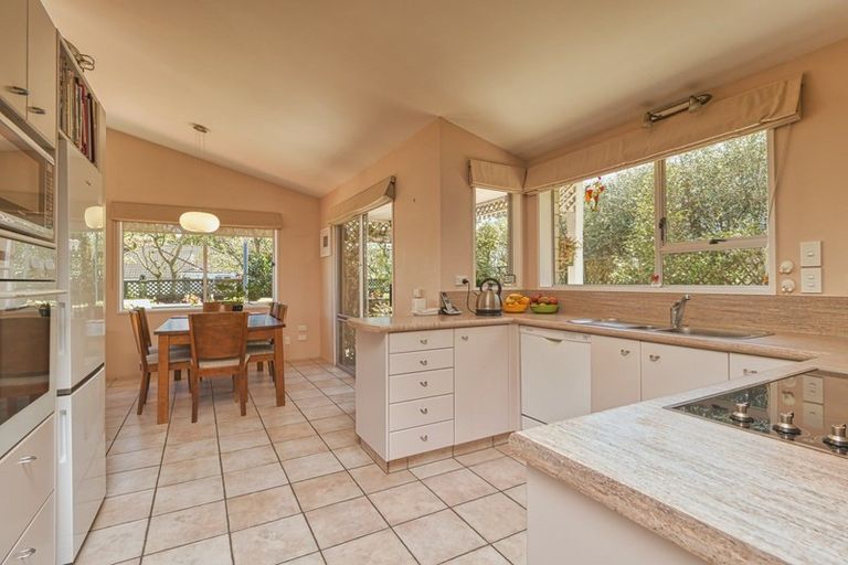 Photo of property in 94 Te Mata Road, Havelock North, 4130