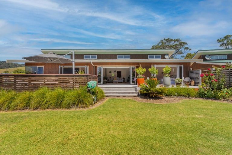 Photo of property in 38 Kawhero Drive, Kuaotunu, Whitianga, 3592