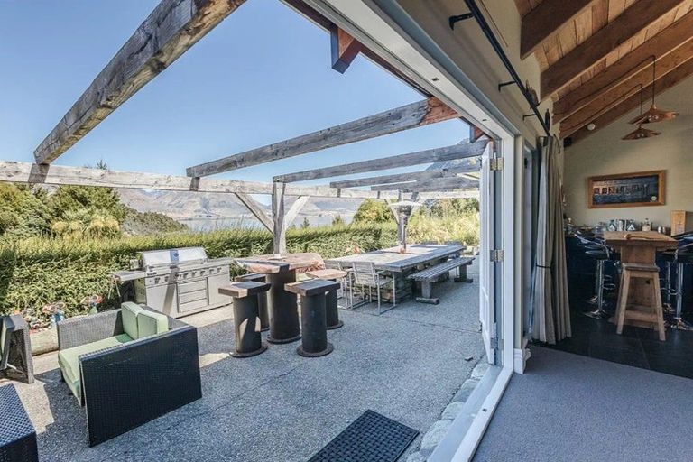 Photo of property in 5 Fishermans Lane, Mount Creighton, Queenstown, 9371