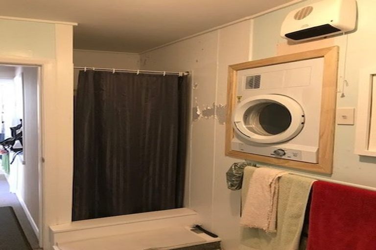 Photo of property in 75a Todman Street, Brooklyn, Wellington, 6021