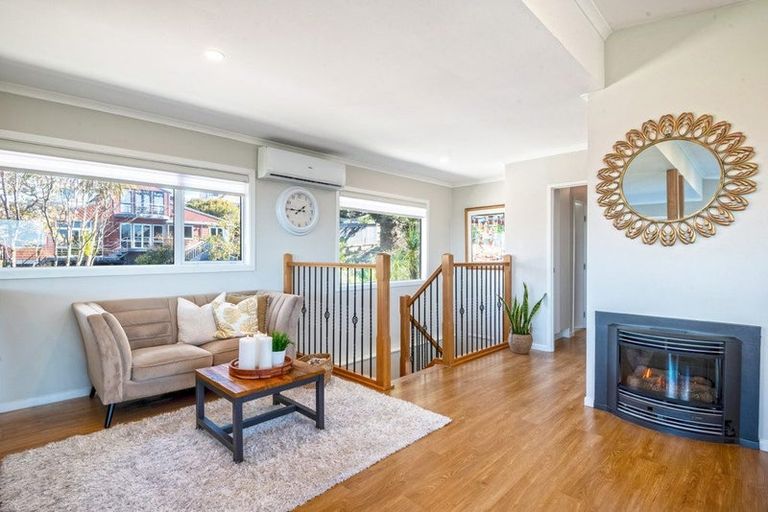 Photo of property in 19 Aberdeen Road, Castor Bay, Auckland, 0620