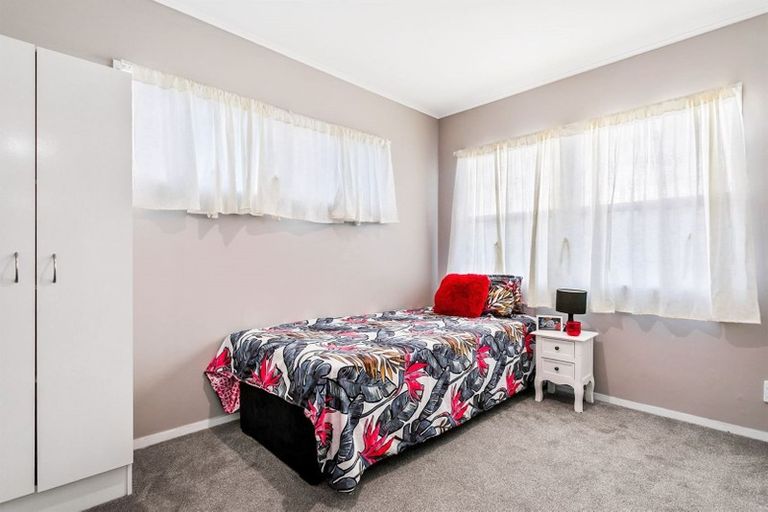 Photo of property in 554 Swanson Road, Ranui, Auckland, 0612