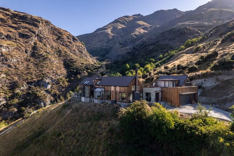Photo of property in 12 Crows Nest Road, Arthurs Point, Queenstown, 9371