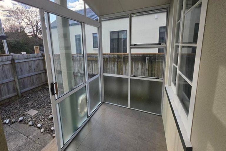 Photo of property in 98/98a Weraroa Road, Levin, 5510
