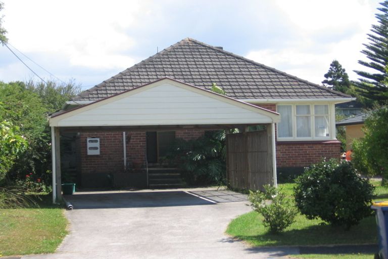 Photo of property in 40 Wattle Street, New Lynn, Auckland, 0600