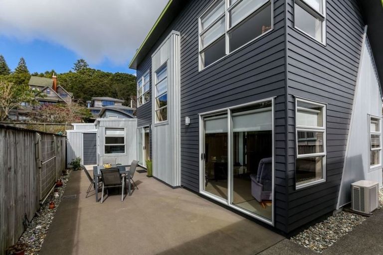 Photo of property in 32b Gilbert Street, New Plymouth, 4310