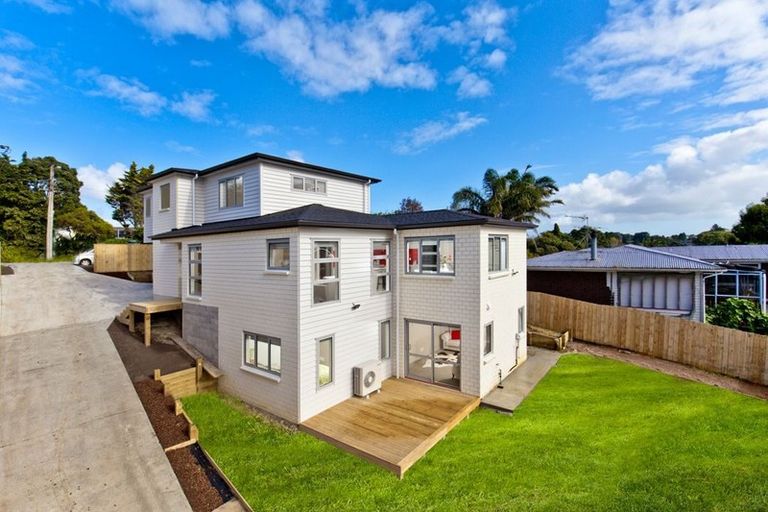 Photo of property in 285 Don Buck Road, Massey, Auckland, 0614