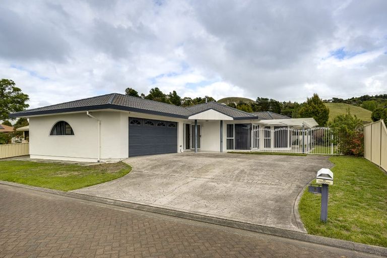 Photo of property in 3 Lowndes Place, Taradale, Napier, 4112