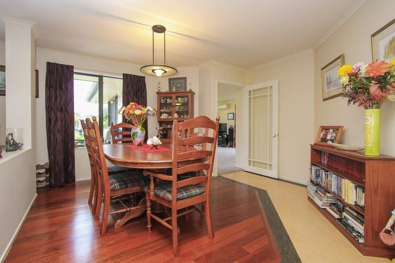 Photo of property in 26 Brittany Drive, Henderson, Auckland, 0612