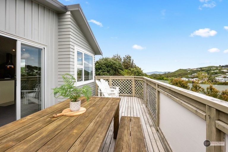 Photo of property in 8 Peach Tree Grove, Maungaraki, Lower Hutt, 5010