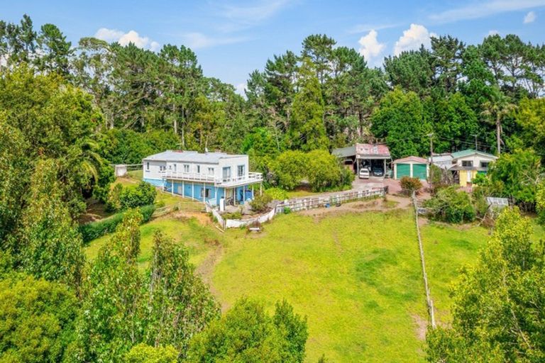 Photo of property in 65 Annett Road, Kumeu, 0891