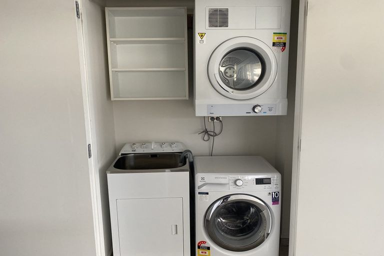 Photo of property in Sol Apartments, 35 Jessie Street, Te Aro, Wellington, 6011