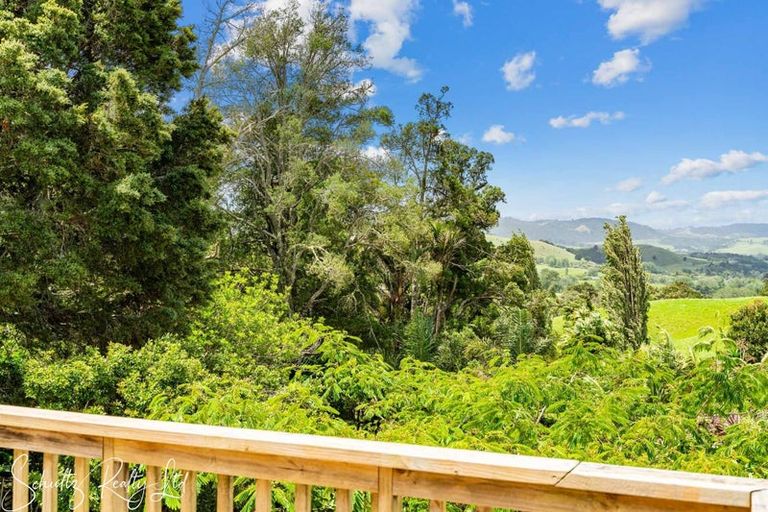 Photo of property in 43 Gorge Road, Maungaturoto, 0520