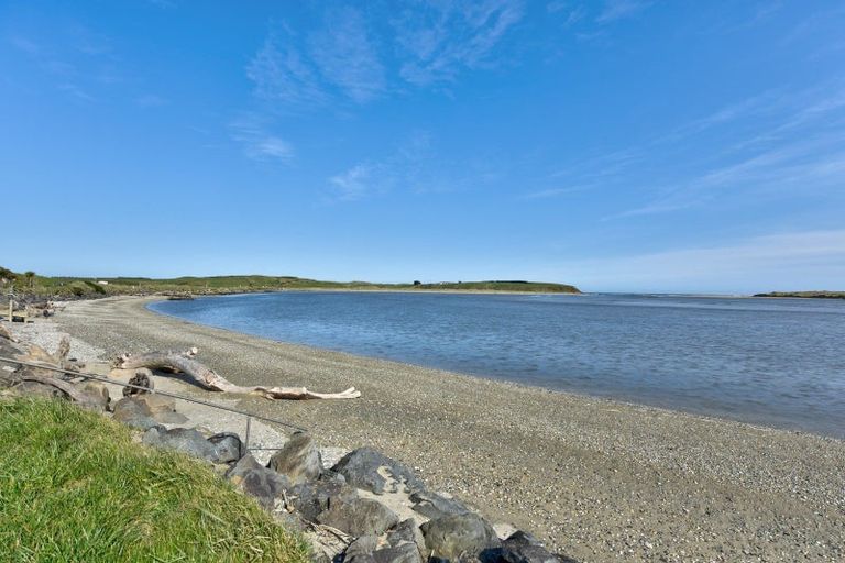 Photo of property in 50 Neva Street, Fortrose, Tokanui, 9875