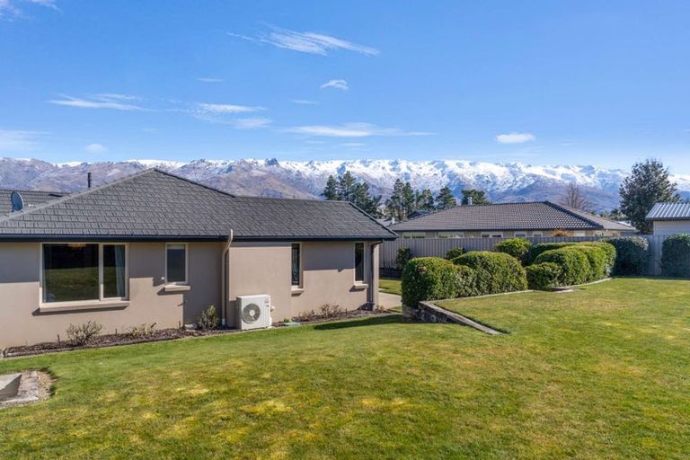 Photo of property in 30 Missy Crescent, Mount Pisa, Cromwell, 9383