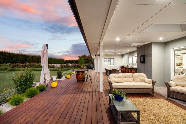 Photo of property in 254 Meeanee Road, Meeanee, Napier, 4112