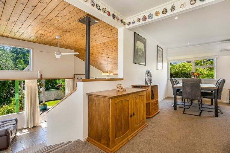 Photo of property in 11 Lemnos Place, Titirangi, Auckland, 0604