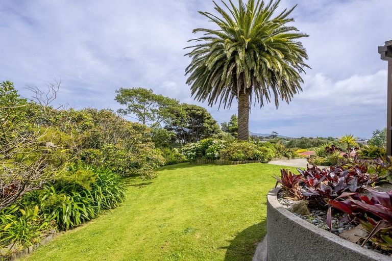 Photo of property in 1 Ratanui Road, Paraparaumu, 5032