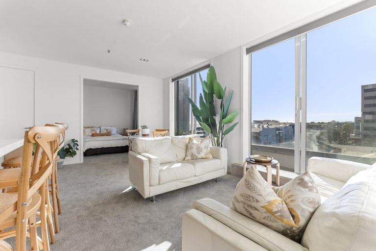 Photo of property in 22 Liardet Apartments, 303/22 Liardet Street, New Plymouth, 4310