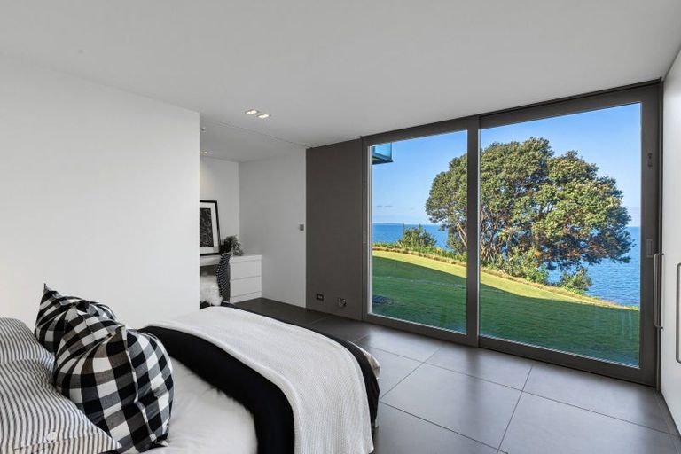Photo of property in 76 Cliff Road, Torbay, Auckland, 0630