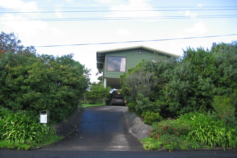 Photo of property in 3 View Road, Shelly Park, Auckland, 2014