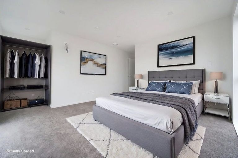 Photo of property in 8 Tiraumea Drive, Pakuranga, Auckland, 2010