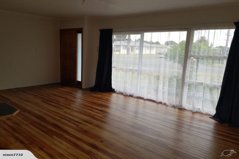 Photo of property in 24 Peters Avenue, Cloverlea, Palmerston North, 4412