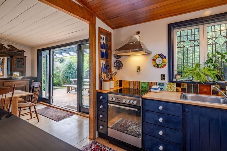 Photo of property in 592 Le Bons Bay Road, Le Bons Bay, Akaroa, 7583