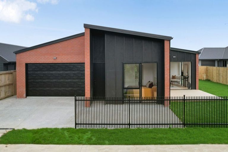 Photo of property in 20 Oneone Street, Cambridge, 3493
