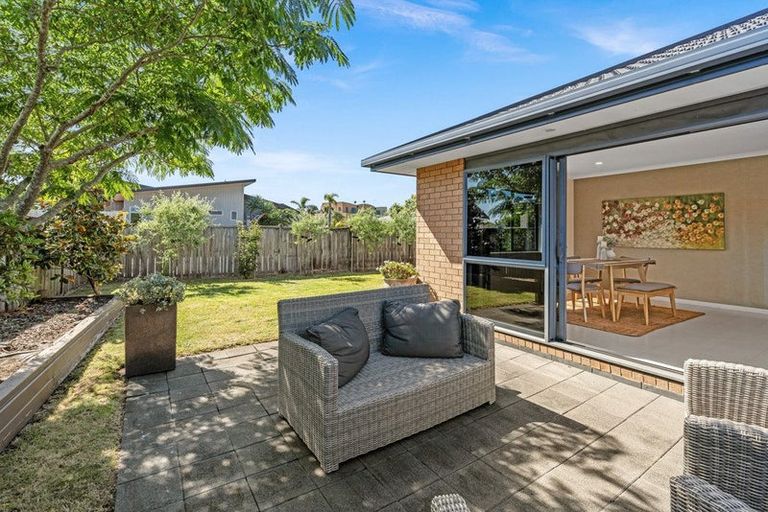 Photo of property in 11 Kihi Place, Ruakaka, 0116