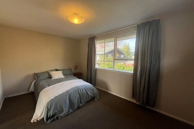 Photo of property in 16 Cashmere Road, Cashmere, Christchurch, 8022