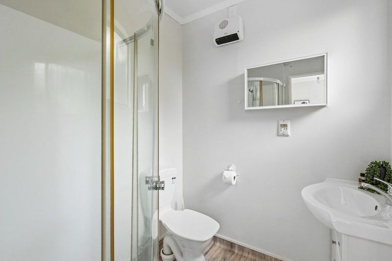 Photo of property in 25 Cedar Drive, Paraparaumu Beach, Paraparaumu, 5032