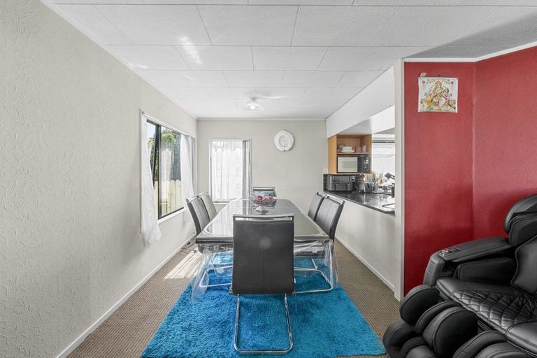 Photo of property in 1/34 Rosemead Place, Randwick Park, Auckland, 2105