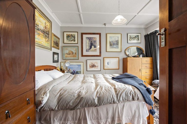 Photo of property in 92 Townsend Road, Miramar, Wellington, 6022