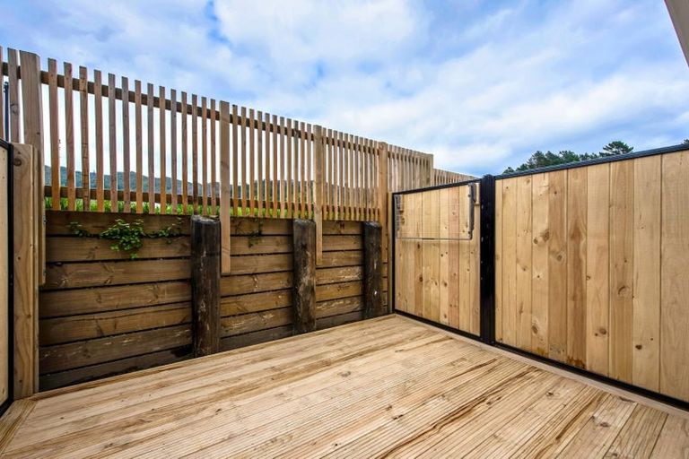 Photo of property in 8/370 Stokes Valley Road, Stokes Valley, Lower Hutt, 5019