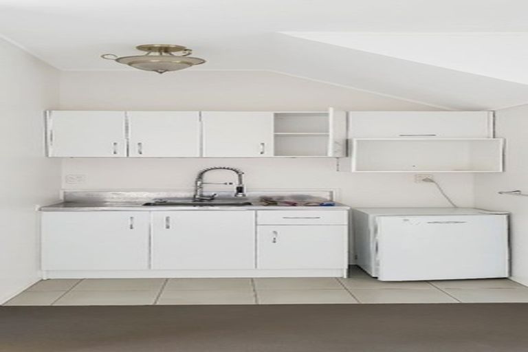 Photo of property in 9/15 Bishop Lenihan Place, East Tamaki, Auckland, 2013