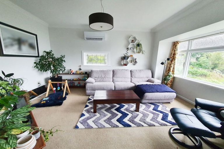 Photo of property in 112 Sutherland Road, Melrose, Wellington, 6023