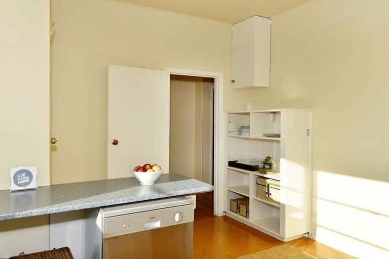 Photo of property in 1/9 Marsh Avenue, Forrest Hill, Auckland, 0620