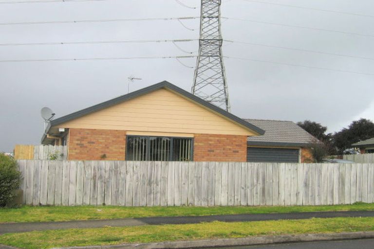 Photo of property in 3 Ifield Court, Burswood, Auckland, 2013